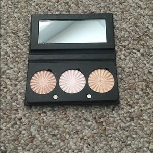 Ofra Feelin Myself Highlighting palette